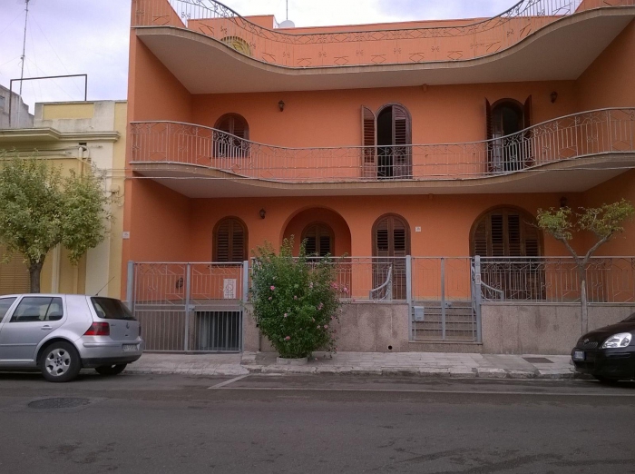 Foto Casa indipendente in Vendita in Via XXV Aprile, 35 - Cutrofiano (LE)
